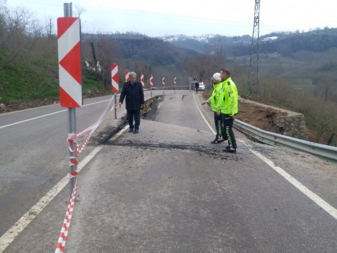 Fatsa-kumru Karayolunda Heyelan