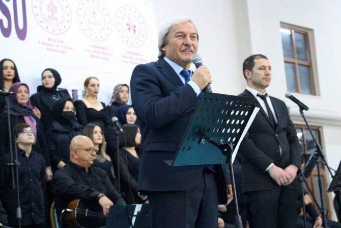 Türk Halk Müziği Korosundan Muhteşem Konser