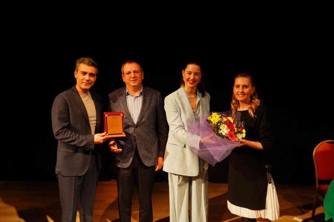 Ayvalık’ta Kadın Oyunları Festivali Perdelerini Açtı