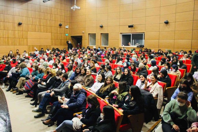 9 Tiyatro Oyunu Ücretsiz