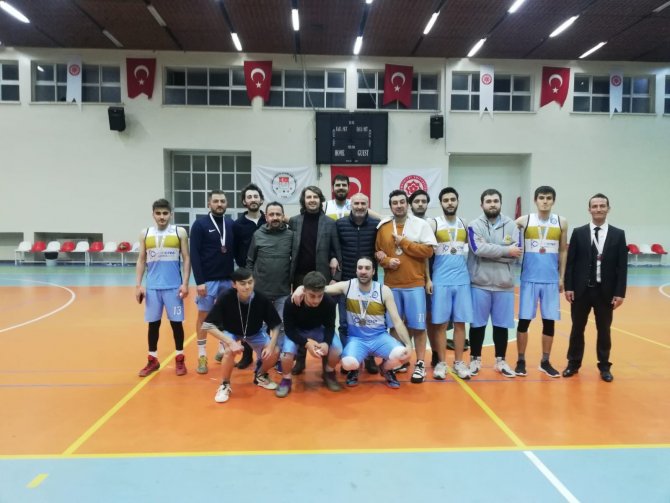 Fakülteler Basketbolda Yarıştı