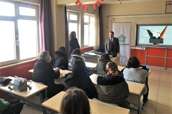 Velilere Etkili İletişim Ve Bağımlılık Eğitimi