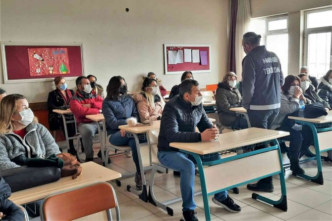 Velilere Etkili İletişim Ve Bağımlılık Eğitimi