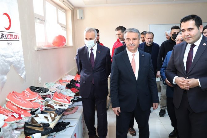 Taşova Myo’da İhtiyacı Olan Öğrenciler İçin ‘Kızılay Butik Şubesi’ Açıldı