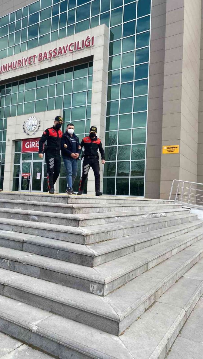 Tekirdağ’da Evinde Uyuşturucu Üretip Satan Şahıs Tutuklandı