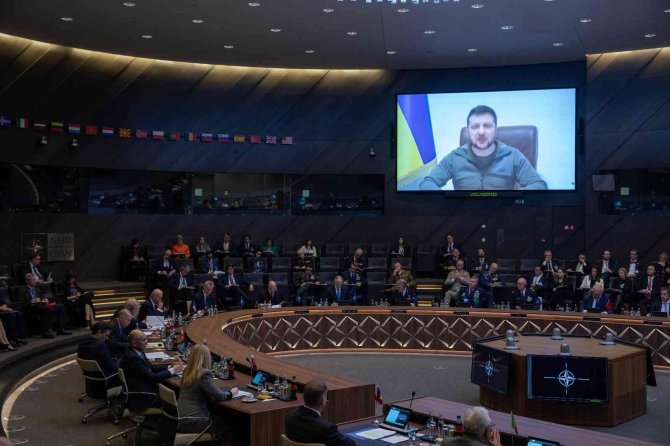 Zelenskiy Nato’da Konuştu: “Savaşta Yapılan Yardım Çağrılarına Cevap Alamamak Korkunç Bir Şey”