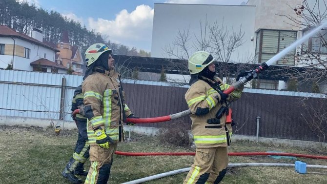 Kiev’de Top Mermisi Eve İsabet Etti