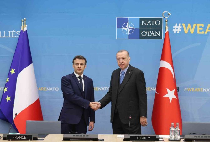 Cumhurbaşkanı Erdoğan, Macron İle Bir Araya Geldi