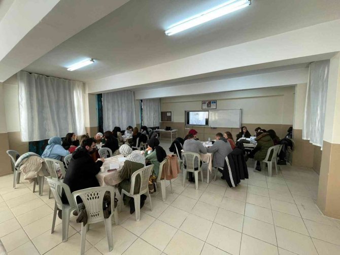 Ağrı’da "Birlikte İ̇ngilizce" Projesi İle 273 İ̇ngilizce Öğretmenine Seminer Verildi