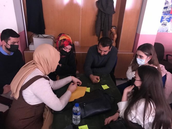 Ağrı’da "Birlikte İ̇ngilizce" Projesi İle 273 İ̇ngilizce Öğretmenine Seminer Verildi