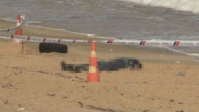 Arnavutköy’de Kıyıya Vurmuş Erkek Cesedi Bulundu