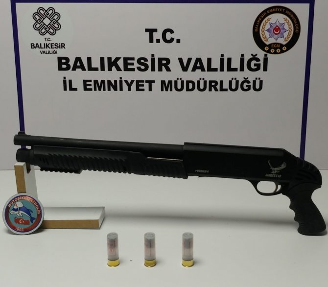 Balıkesir’de 49 Aranan Şahsa Operasyon
