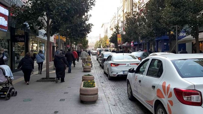 Balıkesir’de Hava Sıcaklığı 18 Dereceyi Gördü