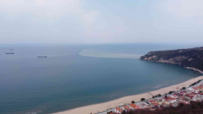 Bartın’da Denizin Rengi Değişti
