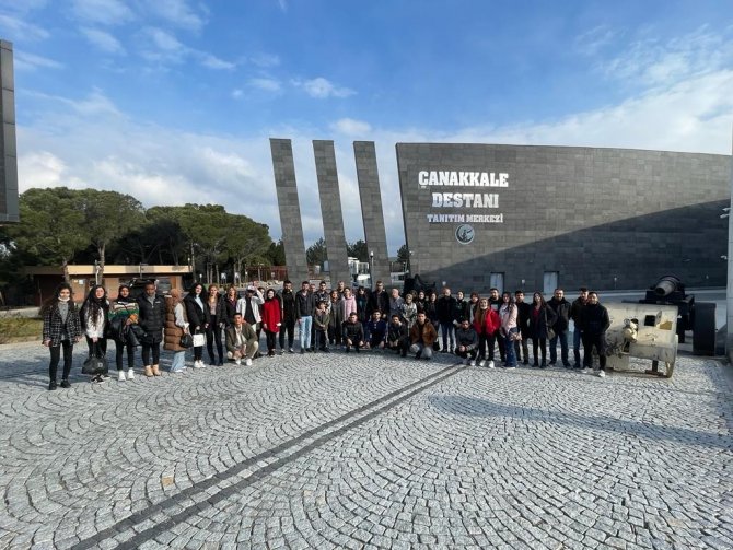 Batman Üniversitesi Öğrencileri Sivas Ankara Ve Çanakkale’yi Gezdi