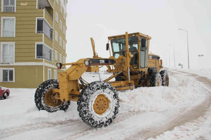 Bayburt’ta Karla Mücadele Sürüyor