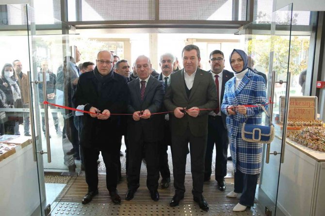 Bergama Kitap Günleri Kapılarını Açtı