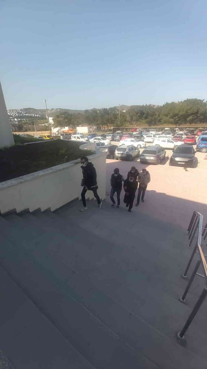 Bodrum’a Uyuşturucu İle Girerken Yakalandılar