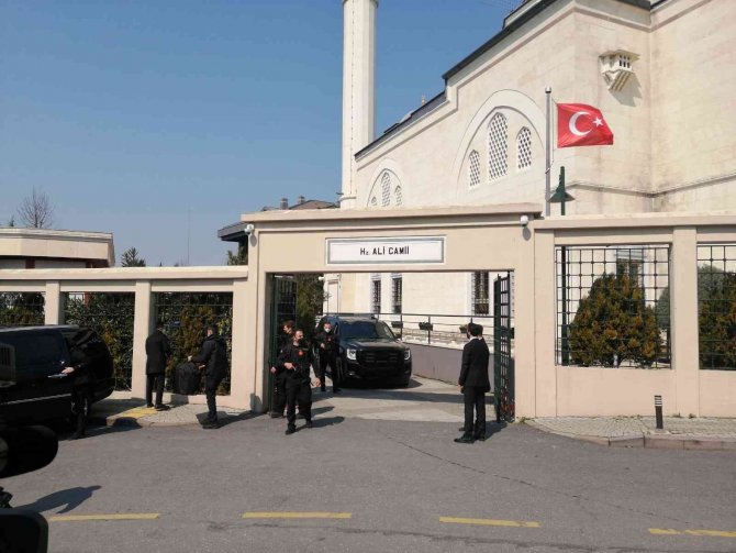 Cumhurbaşkanı Erdoğan Cuma Namazını Hz. Ali Camii’nde Kıldı