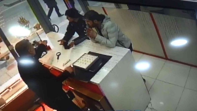 Diyarbakır’da Akıllara Durgunluk Veren Hırsızlık