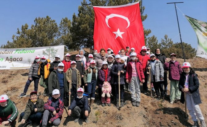 Kütahya’da Bin 500 Fidan Toprakla Buluştu