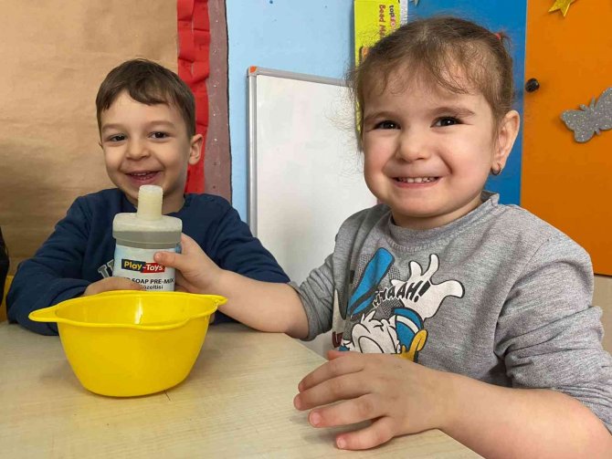 Minikler Kendi Sabununu Yaptı