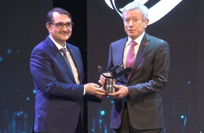 Bakan Dönmez: “Türkiye’nin En Büyük Projelerinde Kadınların Dokunuşunu Göreceksiniz”