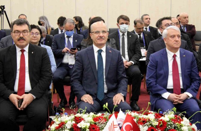 Yök Başkanı Özvar: "Performansa Göre Araştırma Üniversitelerine Kaynak Tahsis Edilecek"