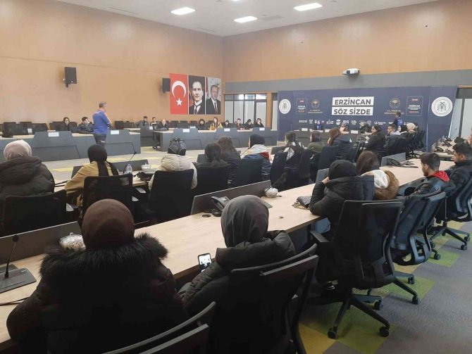 Erzincan Afad, Eğitimlerine Devam Ediyor