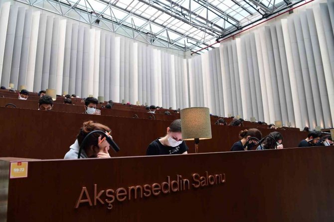 Her Ay 120 Binden Fazla Genç Geleceğine Fatih’te Hazırlanıyor