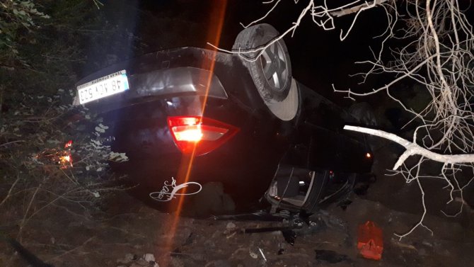 Fethiye’de Otomobil Uçuruma Yuvarlandı