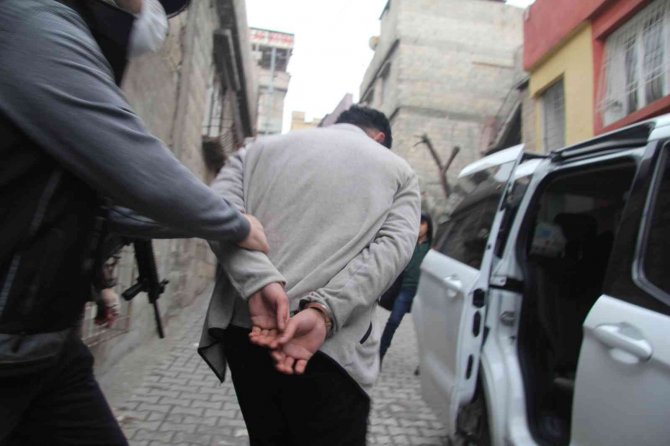 Uyuşturucu Operasyonunda Annesinin Ankara’da Dediği Zanlı Yan Evde Çıktı