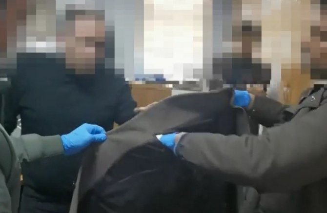 Rüşvetten Gözaltına Alınan Tapu Memurunun Ceplerinden Deste Deste Para Çıktı