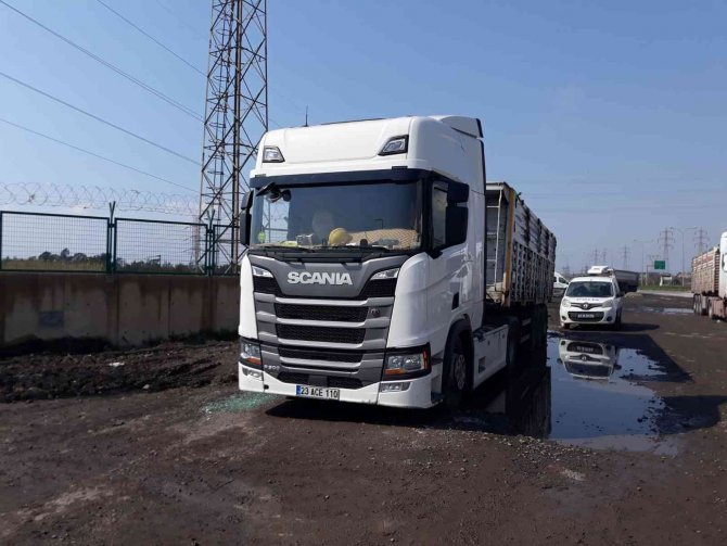 Tır Sürücüsü Park Halindeki Aracının İçinde Ölü Bulundu