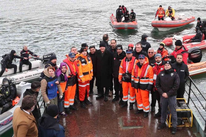 İ̇çişleri Bakanı Soylu, Eğil İlçesinde Afad’ın Dalış Tatbikatını İzledi