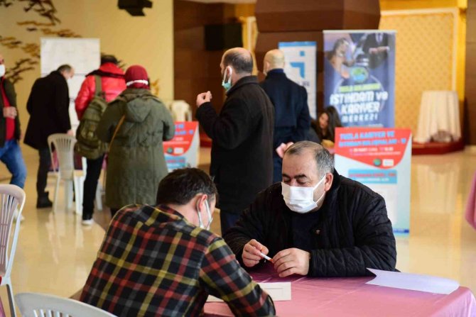 Tuzla Kariyer Ve İ̇stihdam Buluşmaları’nda İş Arayan 200 Engelli Birey İşe Yönlendirildi
