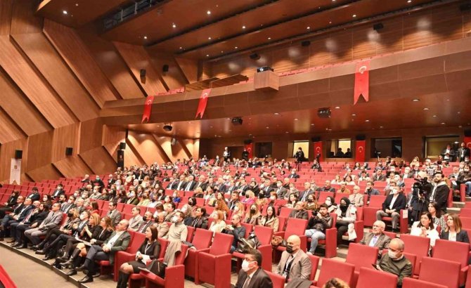 ‘İ̇şimiz Gücümüz Balıkesir İ̇stihdamı’ Çalıştayı Başladı