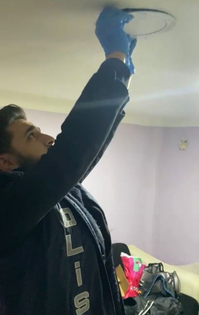 Uyuşturucuyu Asma Tavan Arasına Gizlemişler