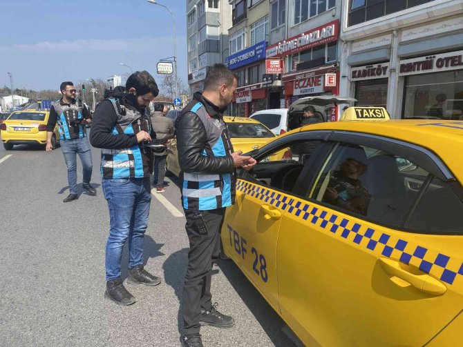 Kadıköy’de Çalışma Belgesi Olmayan Taksiciye Bin 823 Tl Ceza