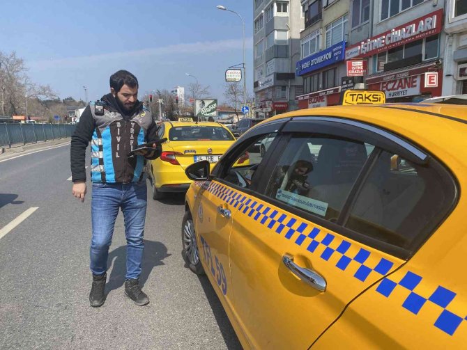 Kadıköy’de Çalışma Belgesi Olmayan Taksiciye Bin 823 Tl Ceza
