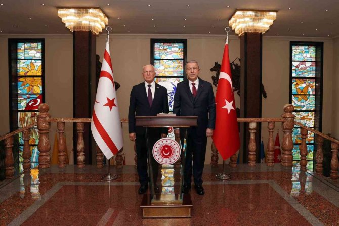 Bakan Akar, Kktc Cumhuriyet Meclisi Başkanı Töre’yi Kabul Etti