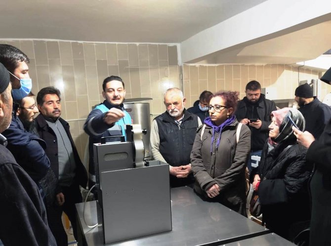 Kütahya’da Arıcılık Ürünlerinin İşlenmesi Konusunda Uygulamalı Eğitim