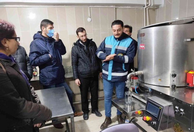 Kütahya’da Arıcılık Ürünlerinin İşlenmesi Konusunda Uygulamalı Eğitim