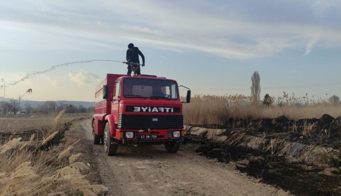 Tavşanlı’da Arazi Yangını