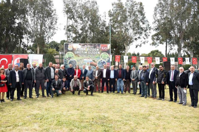 Tarsus Belediyesi, Bahar Şenliği’nde Binlerce Fidan Dağıttı
