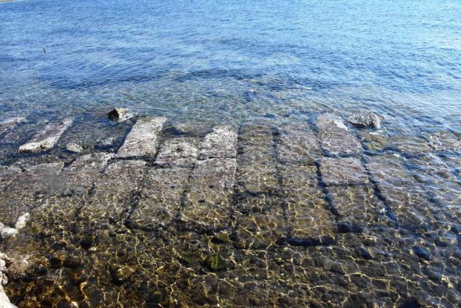 Sular Çekildi Adaya Giden Kral Yolu Ortaya Çıktı