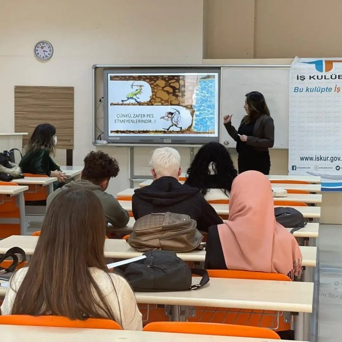 Nevü’lü Öğrencilere "İ̇ş Kulübü Eğitimi" Verildi