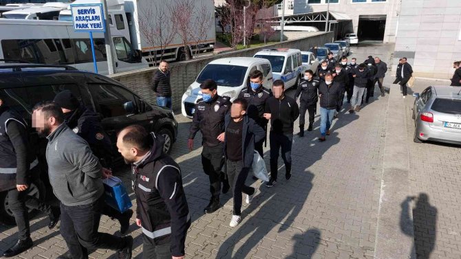 Suç Örgütü Operasyonunda Gözaltına Alınan 47 Kişiden 17’si Adliyeye Sevk Edildi