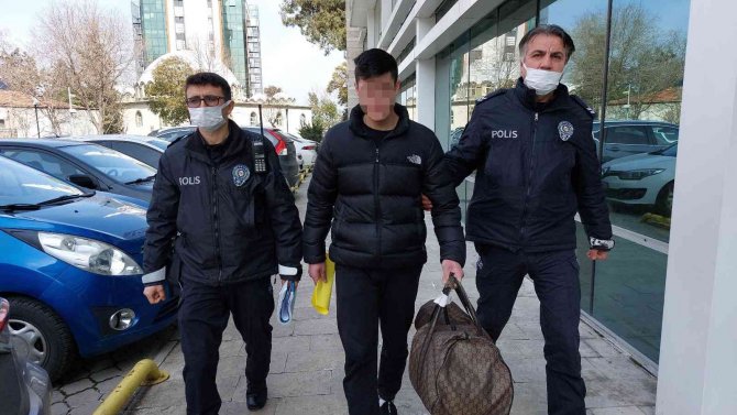 Bisikletlinin Ölümüne Sebep Olan Ehliyetsiz Minibüs Sürücüsü Tutuklandı