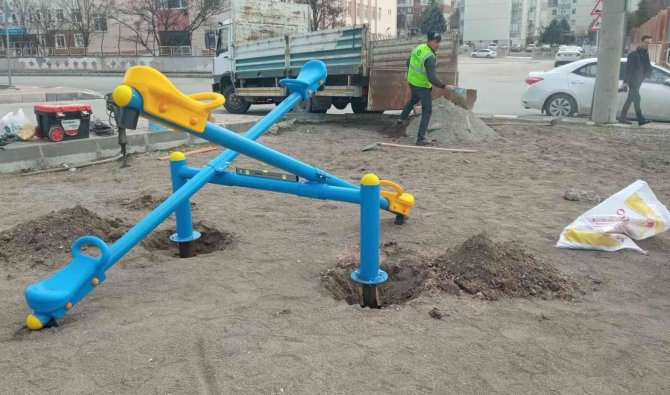 Sincan’da Oyun Parkları Yenileniyor
